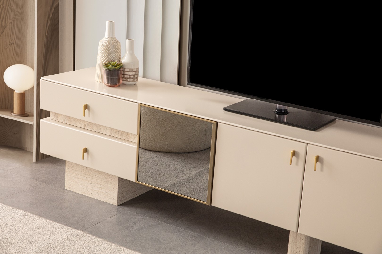 Tetra TV Ünitesi — 6
