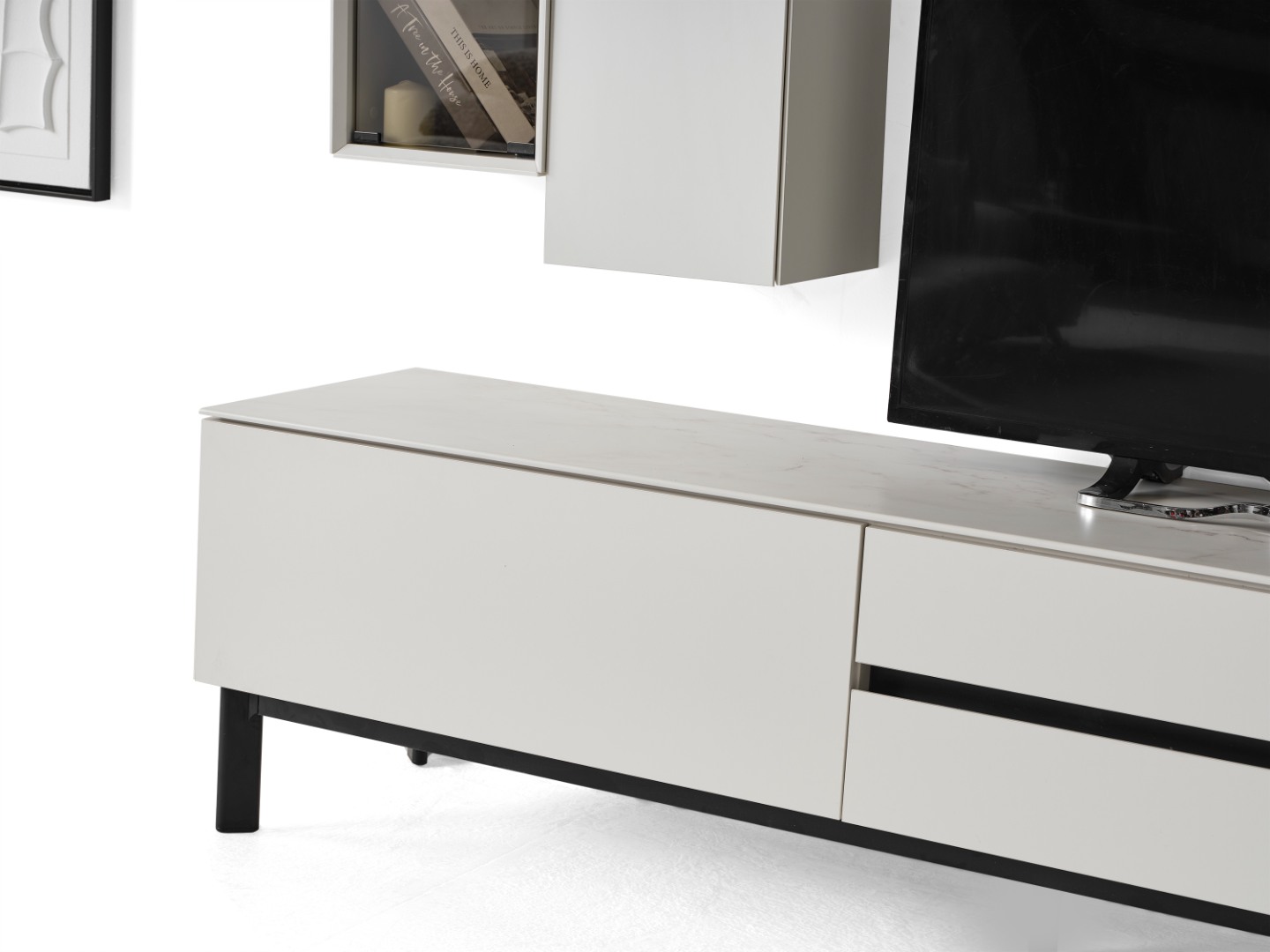 Ashley TV Ünitesi — 6