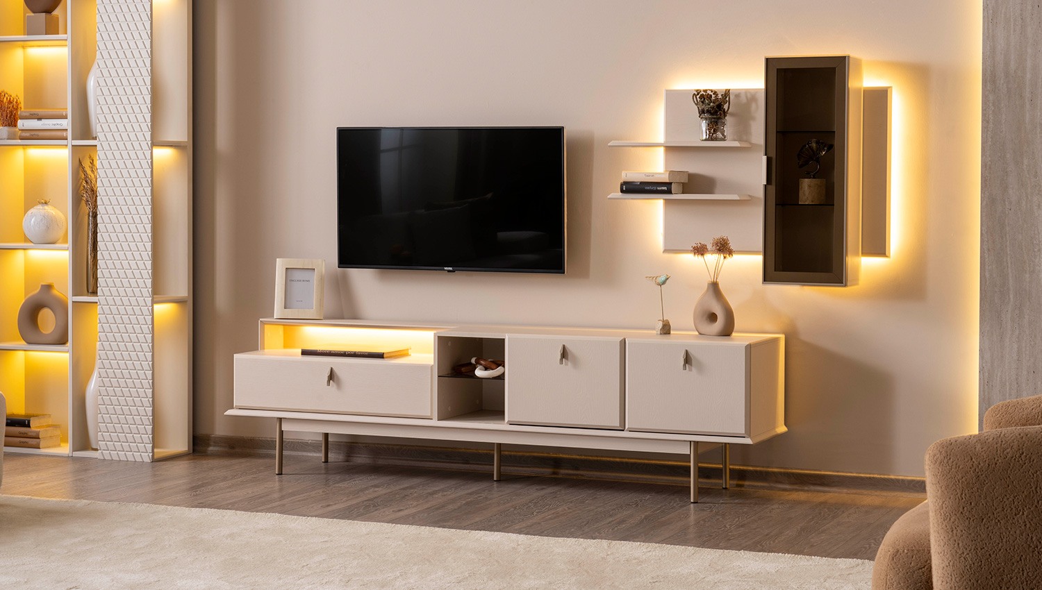 Camelia TV Ünitesi — 12