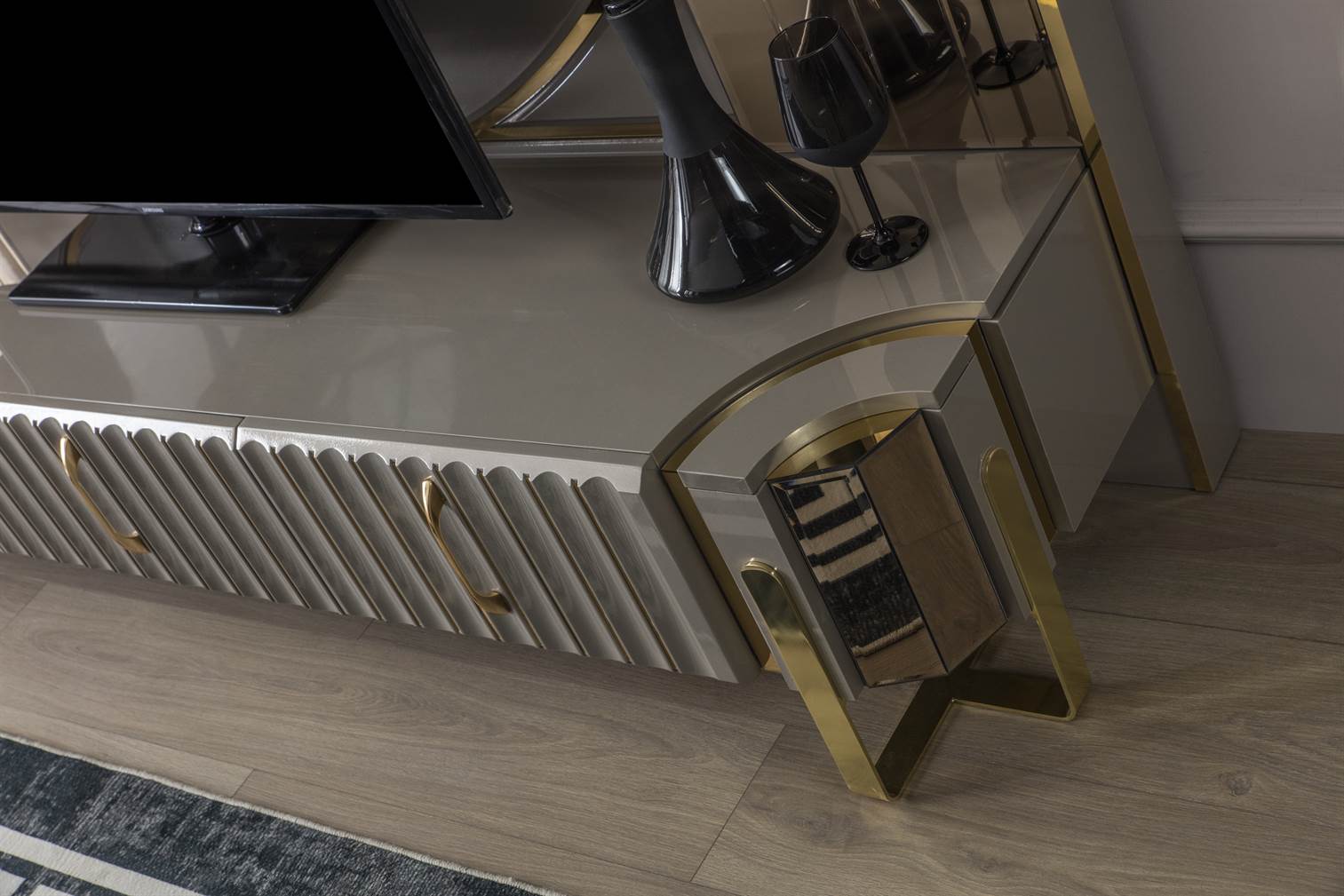Luxori Tv Ünitesi — 2